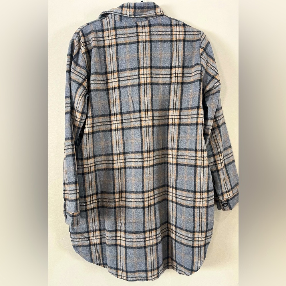 Adora Women's Small Gray Plaid Long Shacket Shirt Jacket Flannel Button Up NEW - Picture 4 of 8
